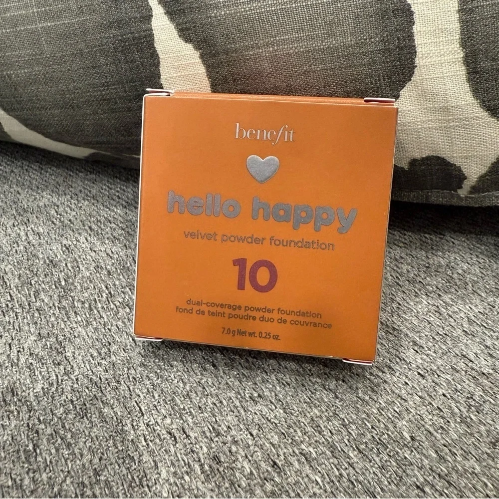 Benefit Hello Happy Velvet Powder Foundation Shade 10 / 0.25 oz.